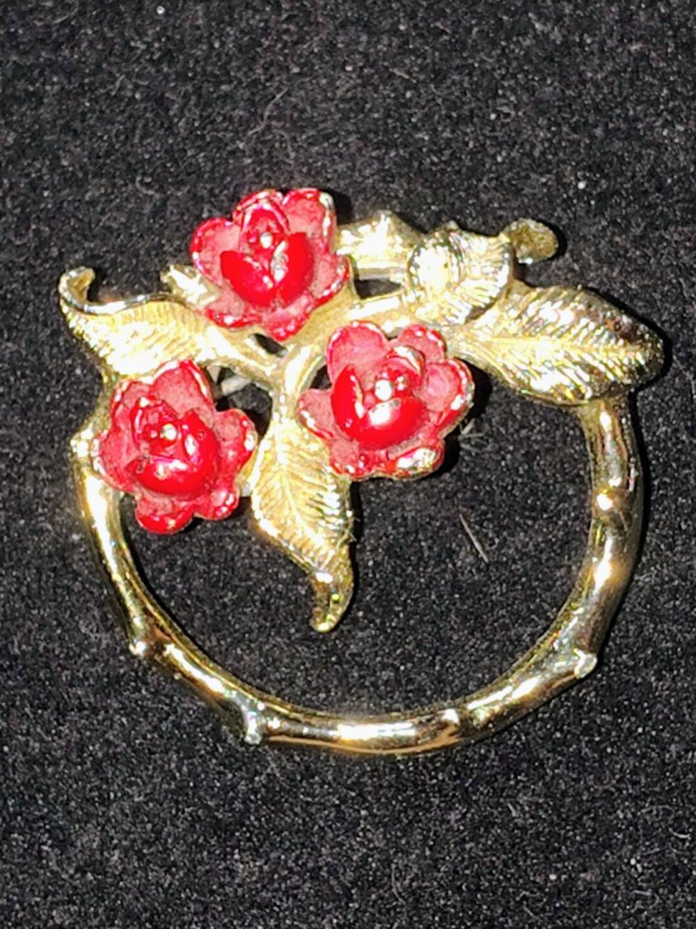 Vintage Gerry’s Red Enamel Rose Wreath Brooch – Gold‑Tone Signed